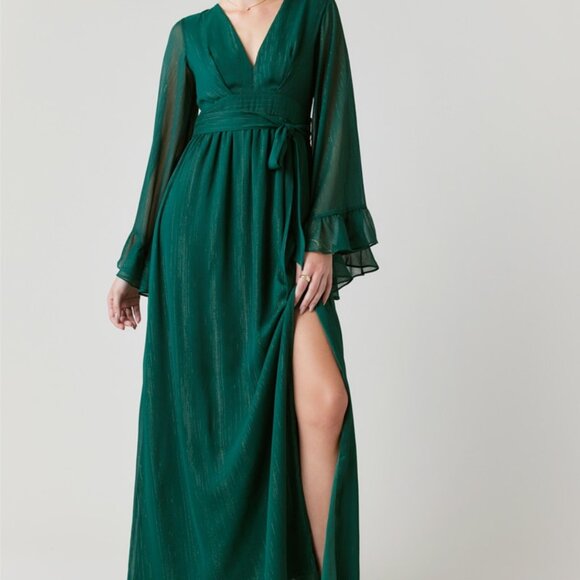 Francesca's Collections Elisa Long Flutter Sleeve Maxi Dress - Picture 1 of 11